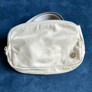 Lululemon Everywhere Belt Bag